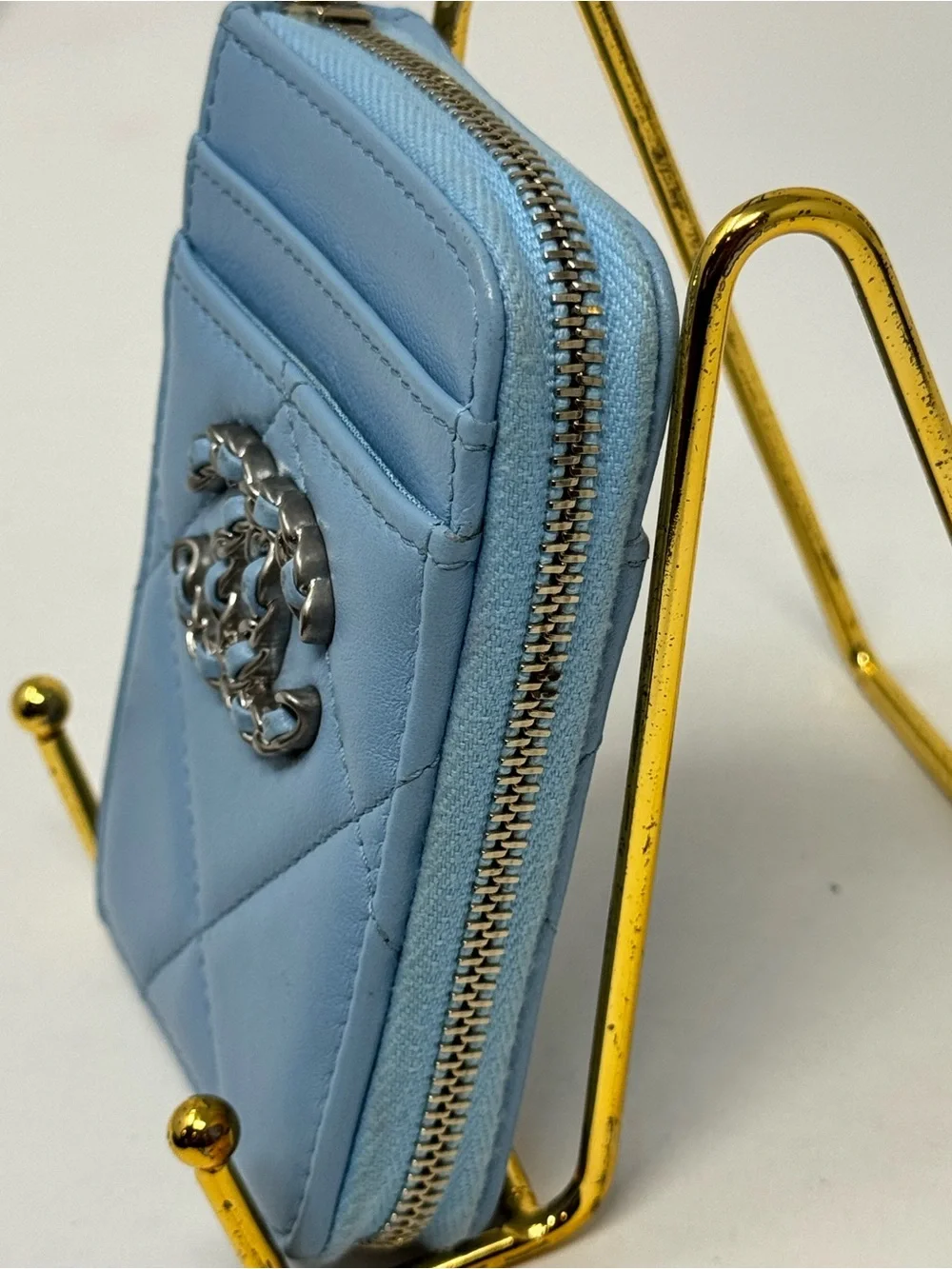 💎💯Authentic CHANEL 19 Lambskin Quilted Vertical Zip Card Holder Wallet Light Blu